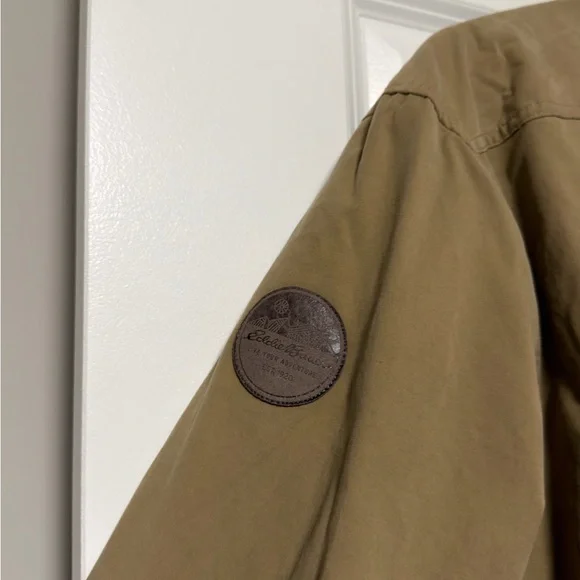 Eddie Bauer Men's Khaki Shirt Jacket - Picture 3 of 4